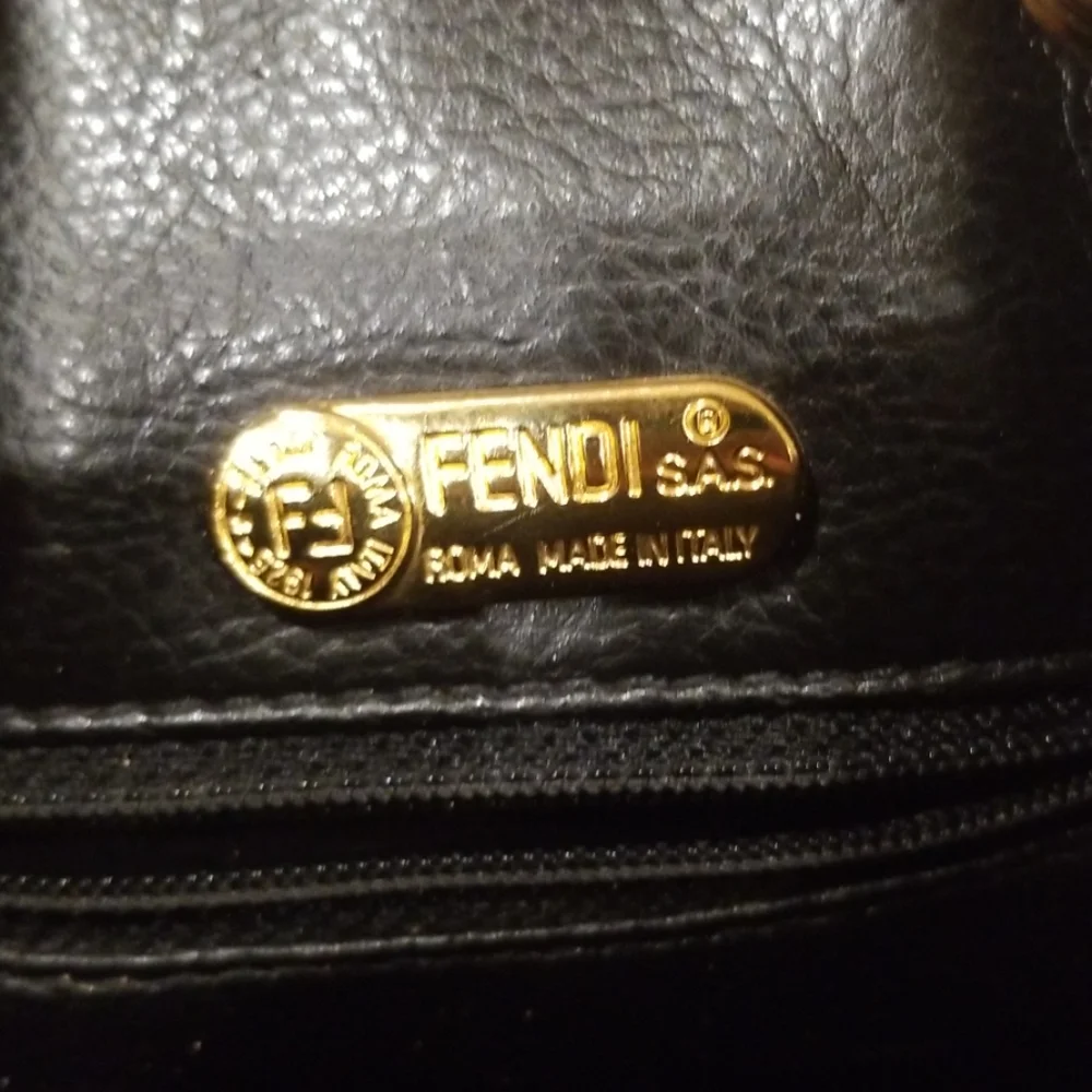 💖HOST PICK💖 Vintage Fendi Bucket Bag - Picture 5 of 8